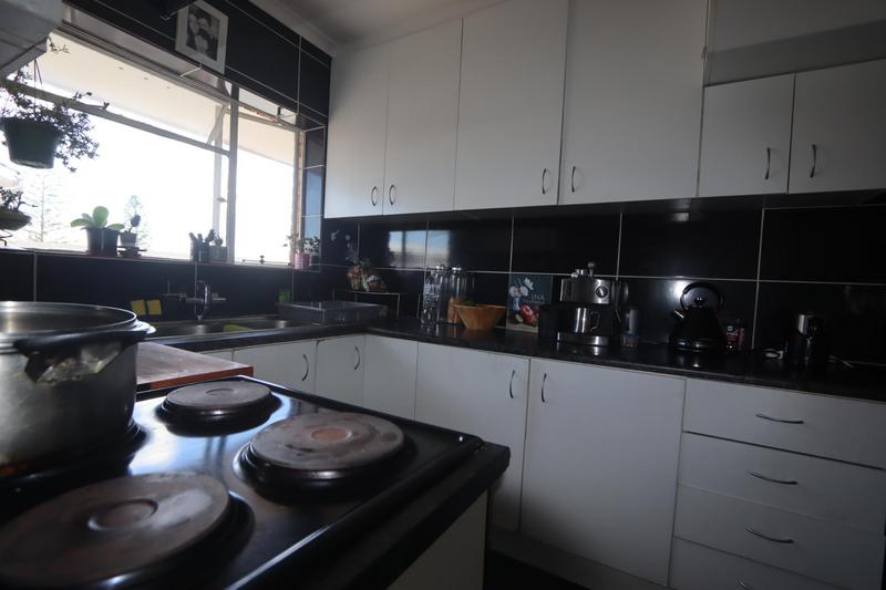 2 Bedroom Property for Sale in Claremont Western Cape